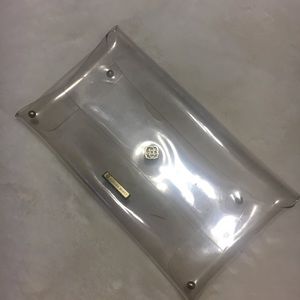 Kendra Scott clear clutch